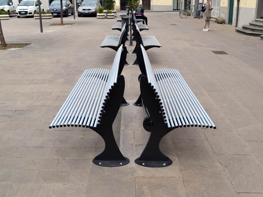 panchina shark e shark smart acciaio verniciato arredo urbano 2