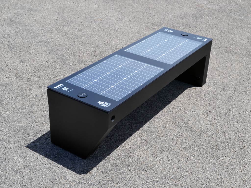 Panchina Viva Smart Bench Senza Schienale Fotovoltaica Foto 1